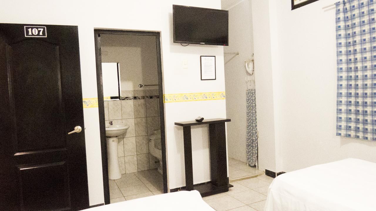 Jer'S Hostal Тумбес Экстерьер фото