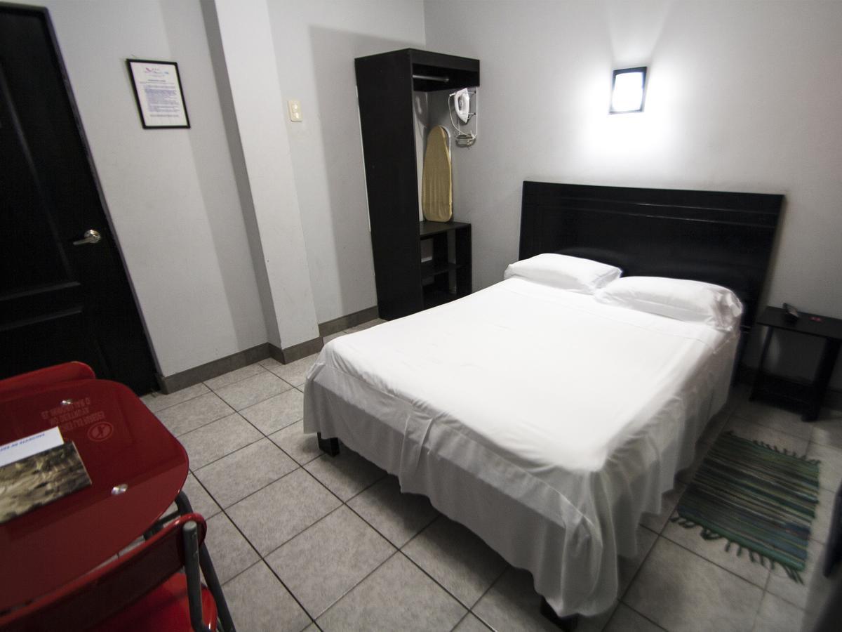 Jer'S Hostal Тумбес Экстерьер фото