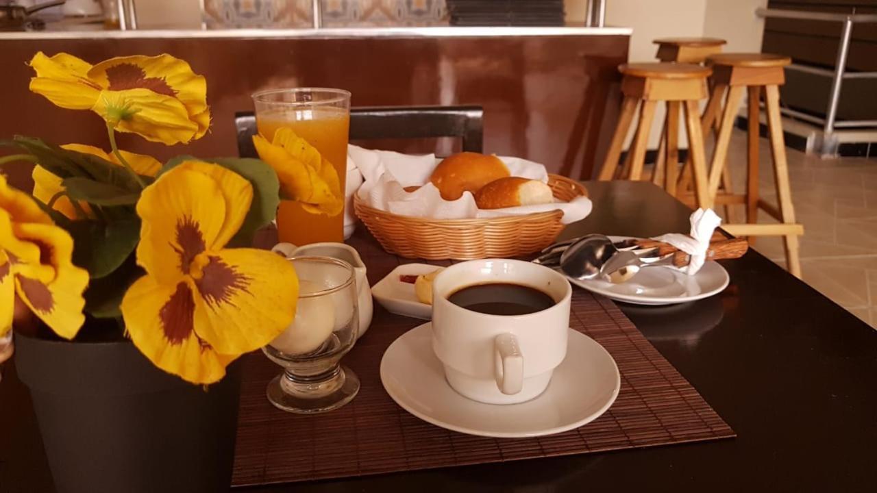 Jer'S Hostal Тумбес Экстерьер фото